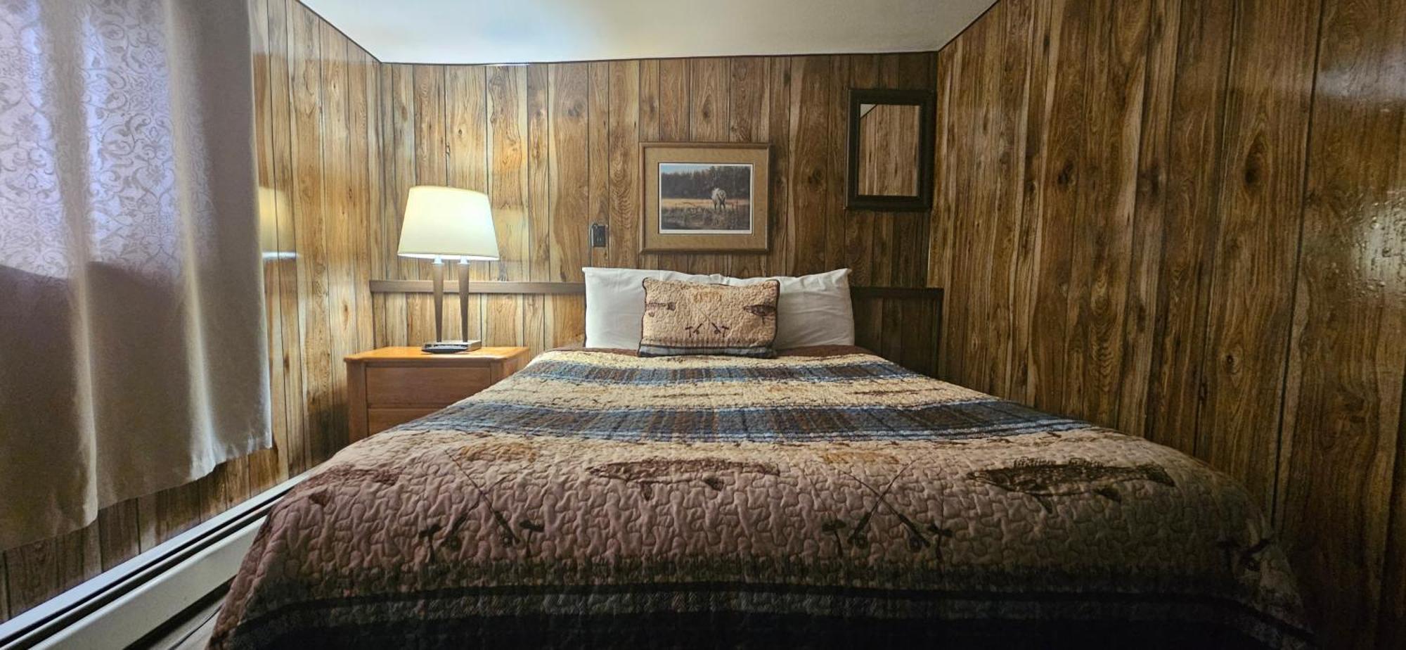 Lakeshore Ice Motel Iron River