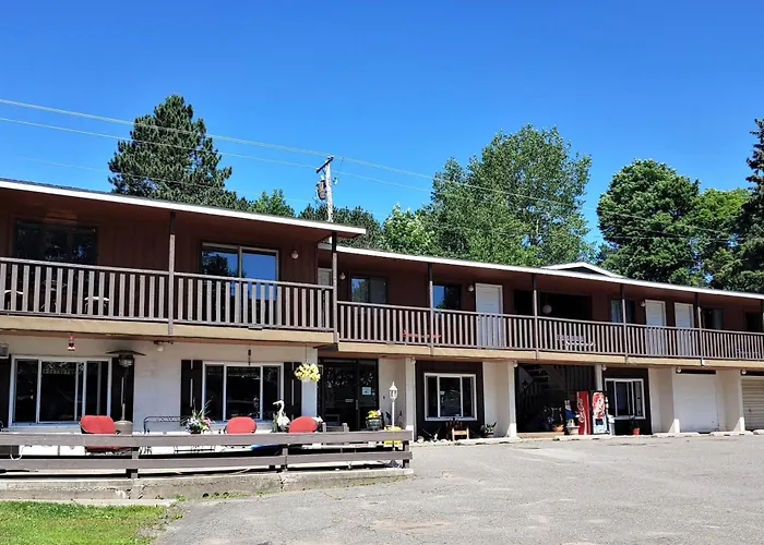 Lakeshore Motel Ice Lake