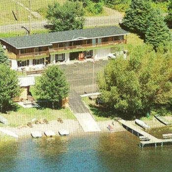 Lakeshore Ice Lake Motel